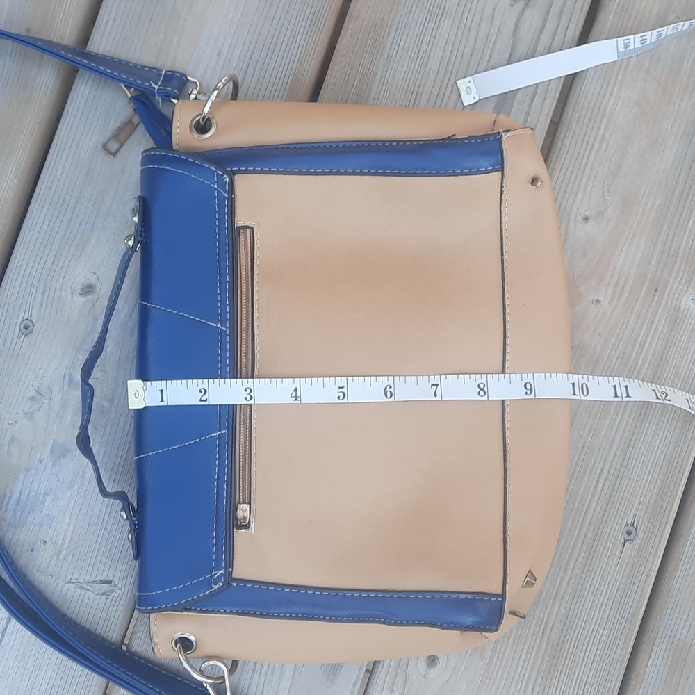 Handbag - Picture 10 of 12